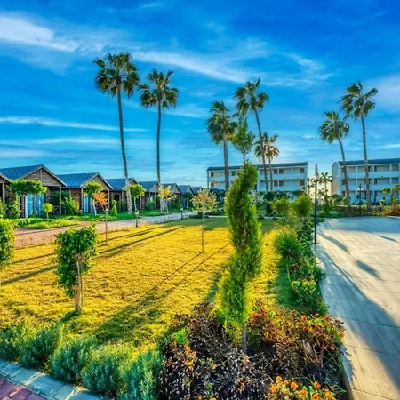 Lord Marina & Bungalows Ξενοδοχείο