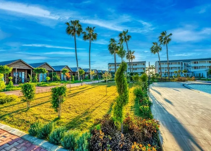 Lord Marina & Bungalows Hotel