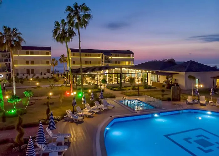 Hotel Lord Marina & Bungalows *