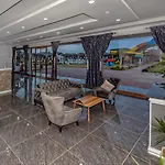 מלון Lord Marina & Bungalows